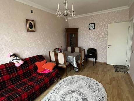 Продаётся 3-комнатная квартира в старом фонде, 8-ci mikrorayon, 85 м², 225 000 AZN, фото 3 / 12