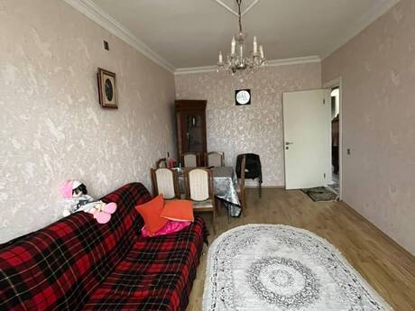 Продаётся 3-комнатная квартира в старом фонде, 8-ci mikrorayon, 85 м², 225 000 AZN, фото 4 / 12