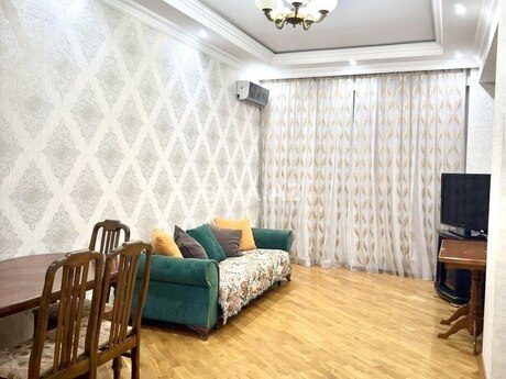 2 otaq · 85 m² · 15/19 mərtəbə, 20 Yanvar