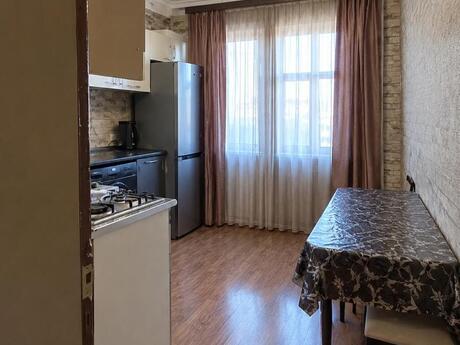 3-room old-build apartment for rent in Əhmədli, 70 m², 630 AZN/mo, photo 3 / 4