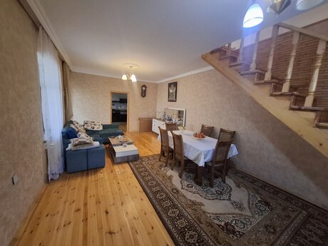 Elan №6514470 - Bakı, 20-ci sahə q., 3 otaqlı, 220 m²