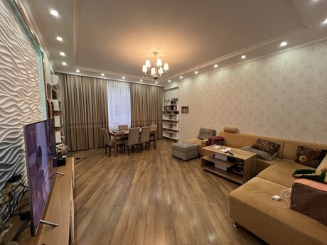 3 rooms · 121 m² · floor 5/14, Bakmil