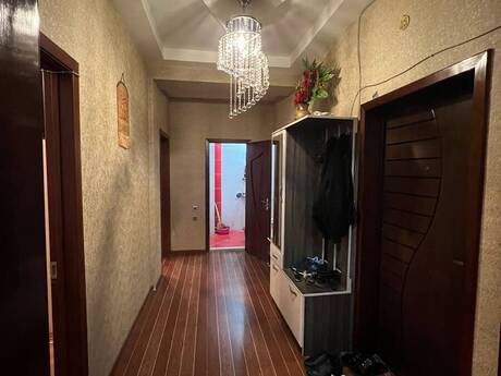 3 otaq · 110 m² · 13/21 mərtəbə, İnşaatçılar