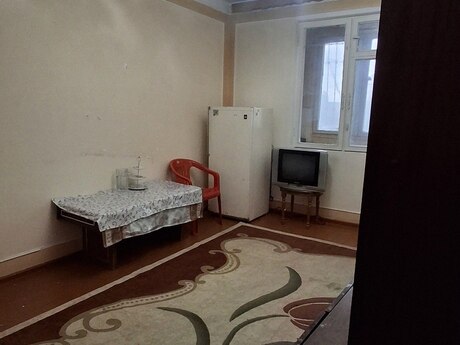 1-room old-build apartment for rent in Memar Əcəmi, 35 m², 400 AZN/mo, photo 2 / 8