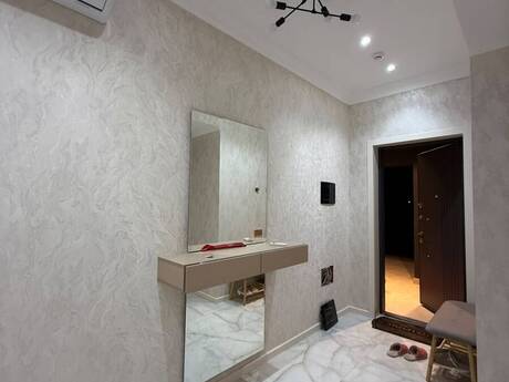2 rooms · 70 m² · floor 4/18, Şah İsmayıl Xətai