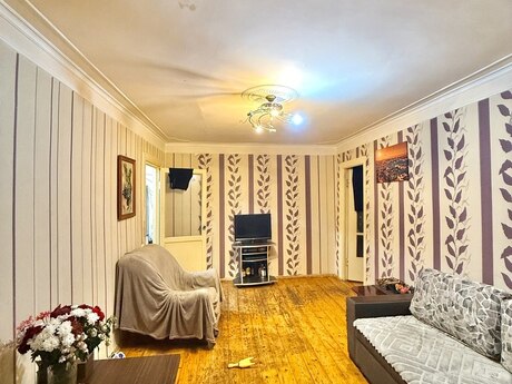 2-room old-build apartment for sale in Qara Qarayev, 52 m², 155 000 AZN, photo 3 / 12