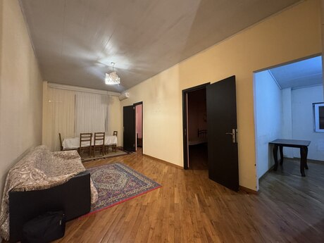 Elan №6529779 - Bakı, Səbail r., 3 otaqlı, 60 m², 4/4 mərtəbə