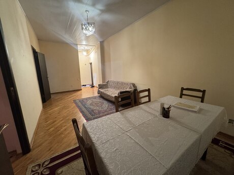 Продаётся 3-комнатная квартира в старом фонде, Səbail, 60 м², 130 000 AZN, фото 2 / 11