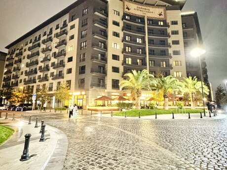 2 otaq · 86 m² · 6/8 mərtəbə, Ağ şəhər