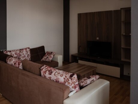 3-room new-build apartment for rent in Şah İsmayıl Xətai, 97 m², 950 AZN/mo, photo 3 / 12