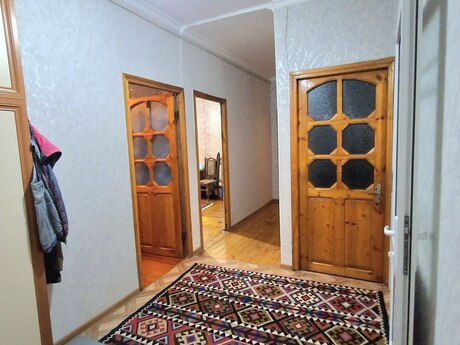 Xalqlar Dostluğunda 5 otaqlı köhnə tikili mənzil satılır, 120 m², 240 000 AZN, şəkil 2 / 12