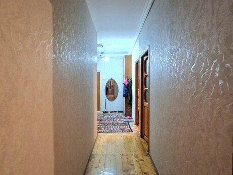 Xalqlar Dostluğunda 5 otaqlı köhnə tikili mənzil satılır, 120 m², 240 000 AZN, şəkil 3 / 12