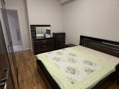 Neftçilərdə 2 otaqlı yeni tikili mənzil kirayə verilir, 80 m², 900 AZN/ay, şəkil 5 / 8