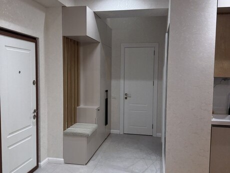 Neftçilərdə 2 otaqlı yeni tikili mənzil kirayə verilir, 80 m², 900 AZN/ay, şəkil 2 / 8
