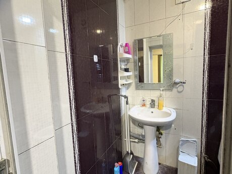 Room for rent in Yeni Yasamal, 60 m², 175 AZN/mo, photo 4 / 5