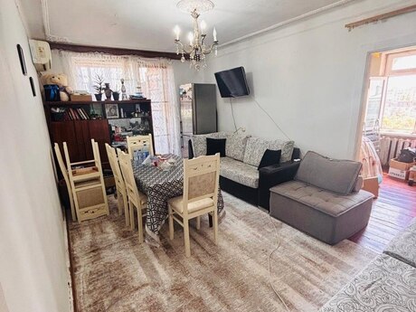 Продаётся 2-комнатная квартира в старом фонде, Həzi Aslanov, 43,4 м², 120 000 AZN, фото 2 / 11