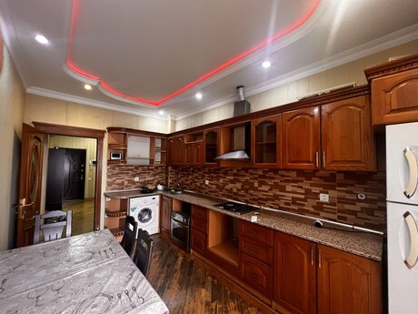 20 Yanvarda 2 otaqlı yeni tikili mənzil kirayə verilir, 96 m², 750 AZN/ay, şəkil 5 / 12