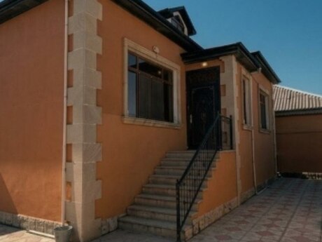 4 rooms · 260 m²