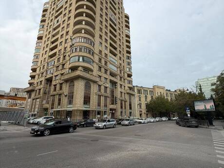 Продаётся 4-комнатная квартира в новостройке, 28 May, 160 м², 650 000 AZN, фото 2 / 12