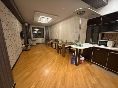 2-комн. · 80 m²