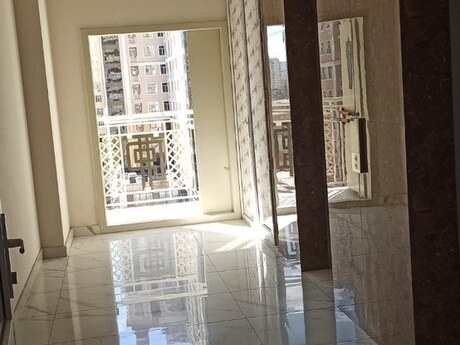 1-room new-build apartment for rent in 28 May, 42 m², 750 AZN/mo, photo 2 / 12