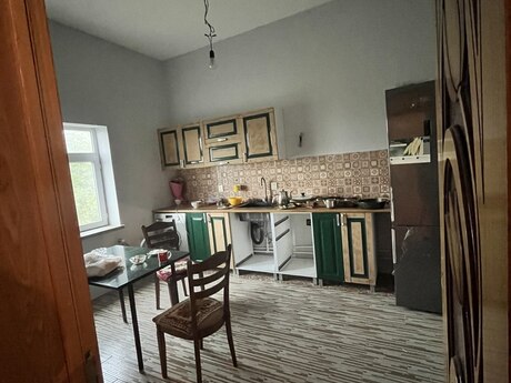 Сдаётся 4-комнатный дом, Binəqədi, 170 м², 200 AZN/мес, фото 5 / 6