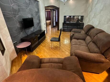 Elan №6531795 - Bakı, Nizami m., 3 otaqlı, 75 m², 6/9 mərtəbə