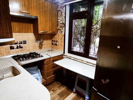 Neftçilərdə 2 otaqlı köhnə tikili mənzil kirayə verilir, 50 m², 550 AZN/ay, şəkil 5 / 8