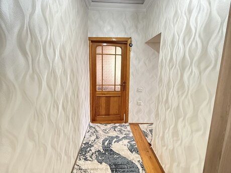 Продаётся 2-комнатная квартира в старом фонде, 7-ci mikrorayon, 50 м², 137 000 AZN, фото 2 / 12