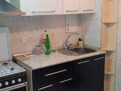 8 Noyabrda 3 otaqlı köhnə tikili mənzil satılır, 67 m², 200 000 AZN, şəkil 5 / 12