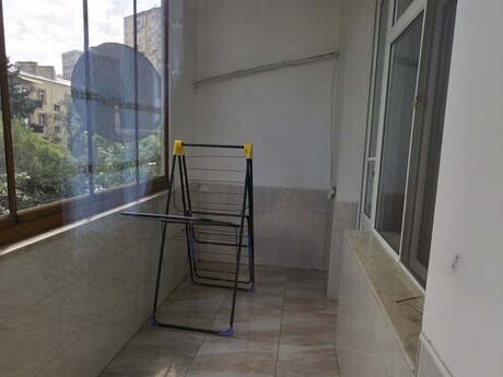 Bakıxanovda 3 otaqlı köhnə tikili mənzil kirayə verilir, 80 m², 700 AZN/ay, şəkil 4 / 10