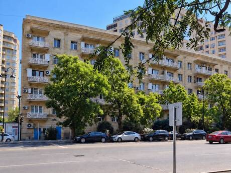 Объявление №6531953 - Баку, м. Элмляр Академиясы, 3-комн., 70 м², 2/6 этаж