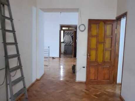 İçəri Şəhərdə 5 otaqlı köhnə tikili mənzil satılır, 200 m², 650 000 AZN, şəkil 5 / 11