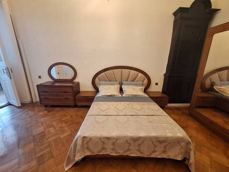Продаётся 2-комнатная квартира в старом фонде, Sahil, 72 м², 320 000 AZN, фото 4 / 12