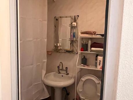 Продаётся 1-комнатная квартира в старом фонде, Elmlər Akademiyası, 35 м², 135 000 AZN, фото 3 / 12