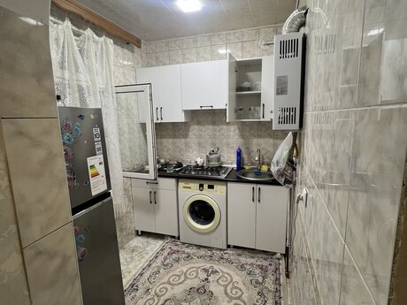 2-room old-build apartment for sale in Memar Əcəmi, 50 m², 149 500 AZN, photo 5 / 7