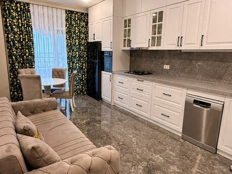 Продаётся 2-комнатная квартира в новостройке, Azadlıq Prospekti, 103 м², 330 000 AZN, фото 3 / 9