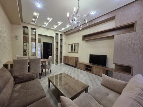 Elan №6482623 - Bakı, Ağ şəhər q., 3 otaqlı, 110 m², 2/7 mərtəbə
