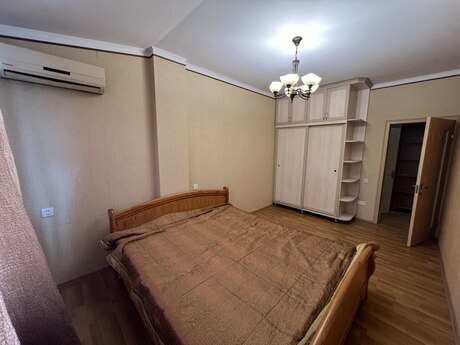 Продаётся 3-комнатная квартира в новостройке, Elmlər Akademiyası, 110 м², 189 000 AZN, фото 4 / 12