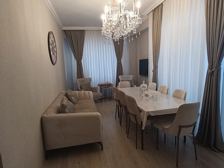 3 otaq · 105 m² · 17/19 mərtəbə, 20 Yanvar