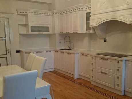 28 Mayda 4 otaqlı yeni tikili mənzil satılır, 220 m², 550 000 AZN, şəkil 3 / 12