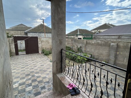 3 otaq · 90 m², Binə
