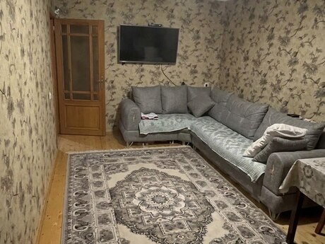 Massiv Ddə 4 otaqlı köhnə tikili mənzil satılır, 108 m², 180 000 AZN, şəkil 2 / 6
