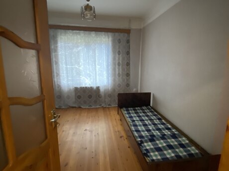 Сдаётся 4-комнатная квартира в старом фонде, İnşaatçılar, 110 м², 750 AZN/мес, фото 4 / 11