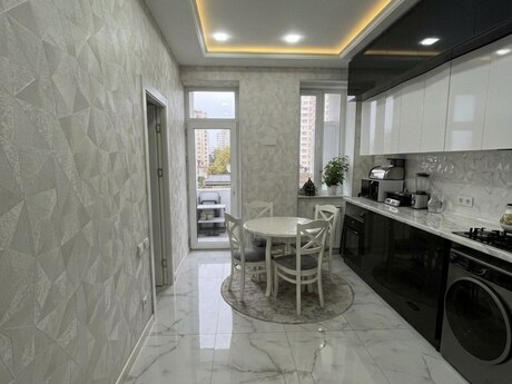 Продаётся 3-комнатная квартира в новостройке, Elmlər Akademiyası, 105 м², 370 000 AZN, фото 4 / 6