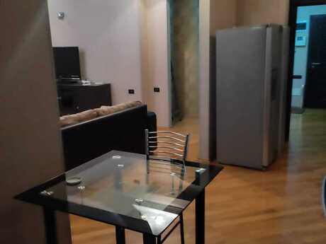 3-room new-build apartment for rent in İçəri Şəhər, 135 m², 1 300 AZN/mo, photo 3 / 12
