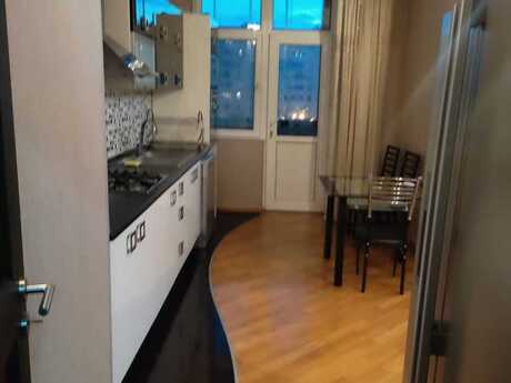 3-room new-build apartment for rent in İçəri Şəhər, 135 m², 1 300 AZN/mo, photo 4 / 12