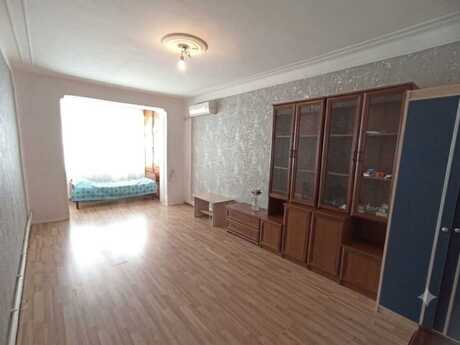 2 otaq · 60 m² · 5/5 mərtəbə, Xalqlar Dostluğu