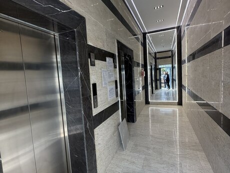 Memar Əcəmidə 4 otaqlı yeni tikili mənzil satılır, 170 m², 450 000 AZN, şəkil 2 / 12