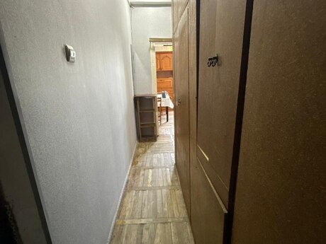 Bakıxanovda 1 otaqlı köhnə tikili mənzil kirayə verilir, 50 m², 400 AZN/ay, şəkil 5 / 7